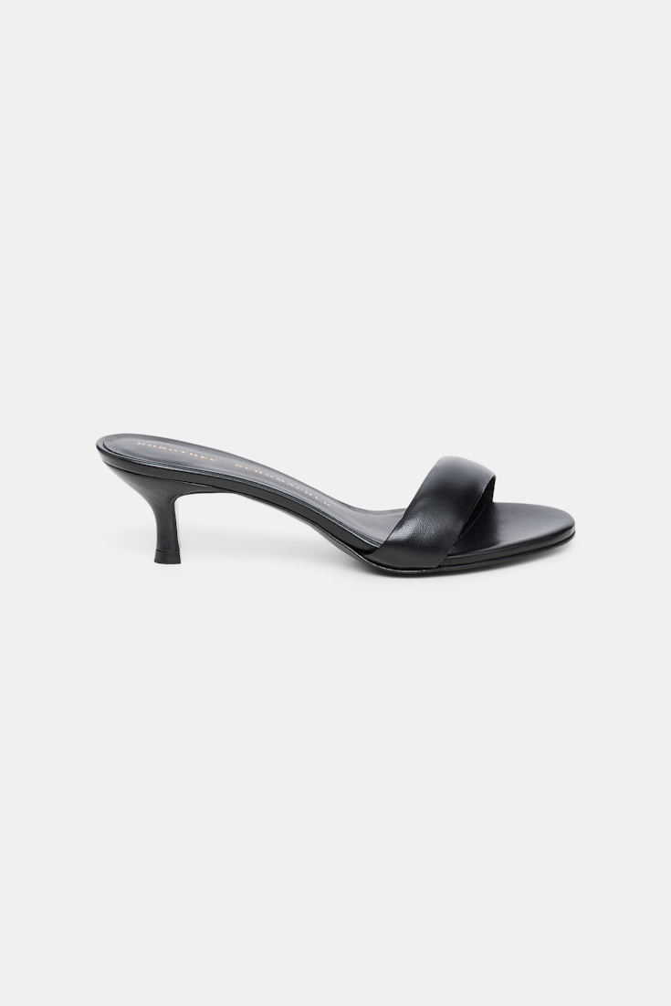 Dorothee Schumacher Mules mit Kitten-Heel pure black
