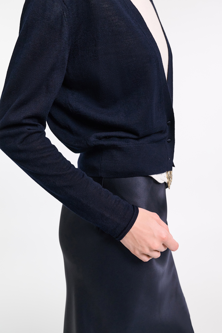 Dorothee Schumacher Cardigan with deep V-neckline dark navy