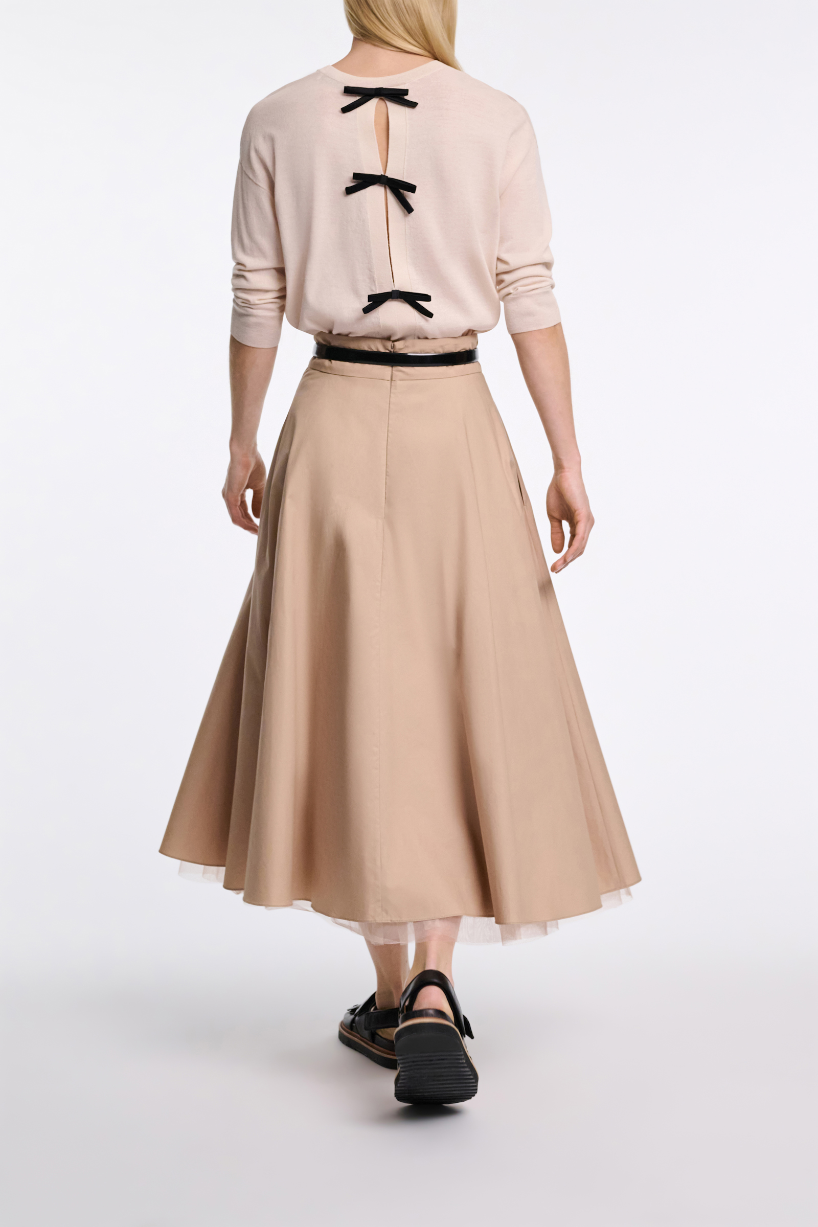 Dorothee Schumacher Pullover with satin bows on the back ivory