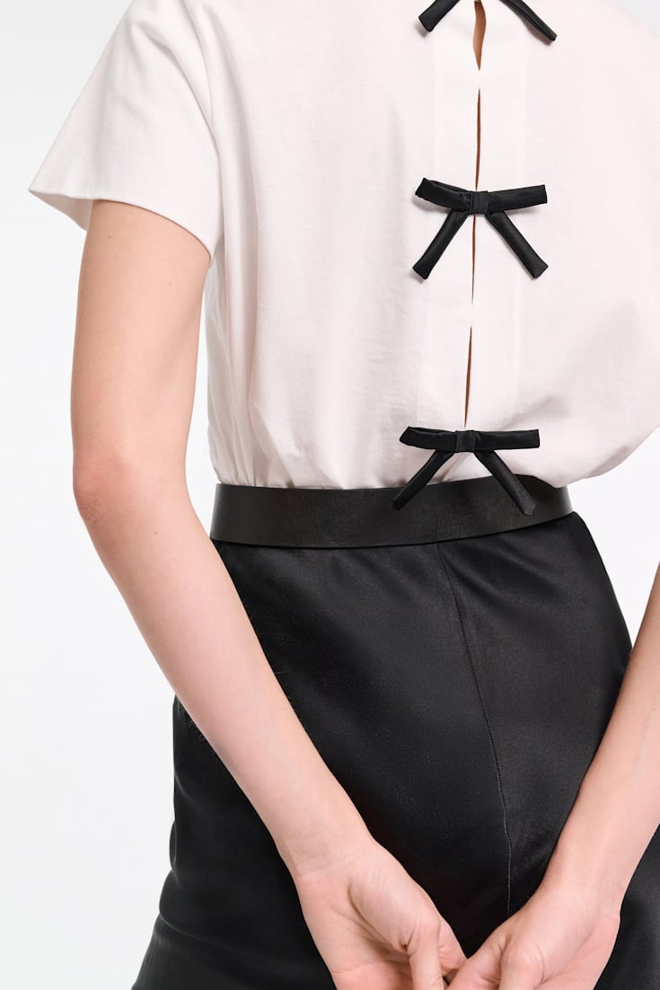 Dorothee Schumacher T-shirt with satin bows on the back pure white