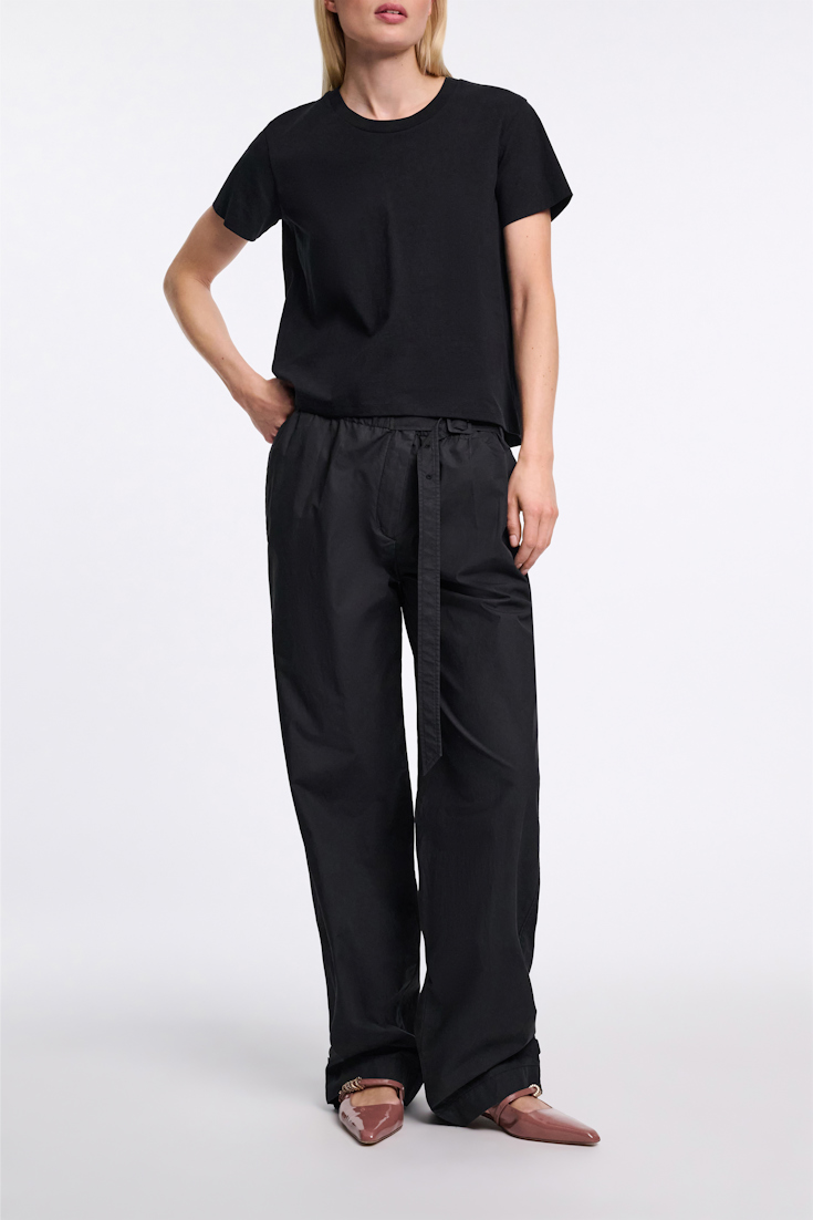 Dorothee Schumacher T-shirt with satin bows on the back pure black