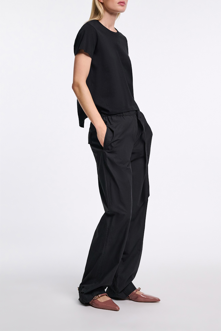 Dorothee Schumacher T-shirt with satin bows on the back pure black