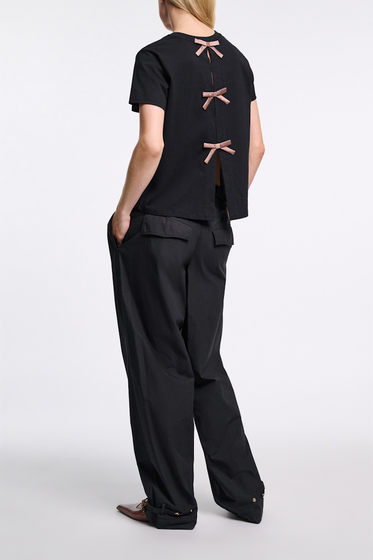 Dorothee Schumacher T-shirt with satin bows on the back pure black