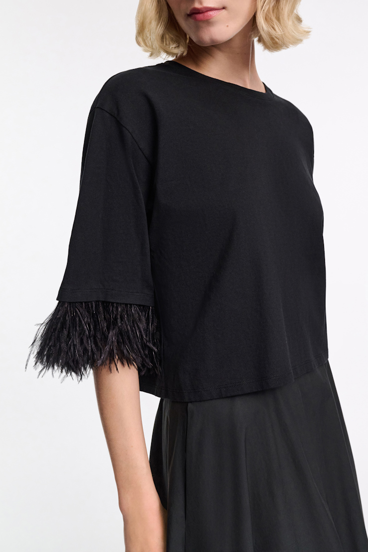 Dorothee Schumacher Boxy T-shirt with ostrich feather cuffs pure black