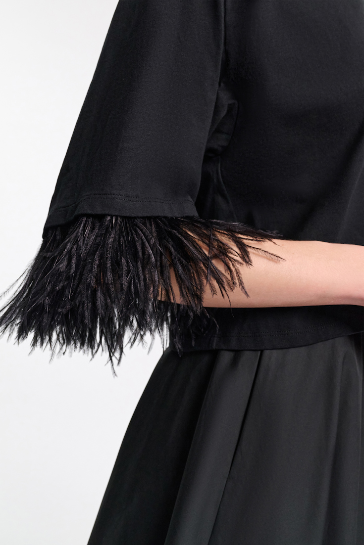 Dorothee Schumacher Boxy T-shirt with ostrich feather cuffs pure black