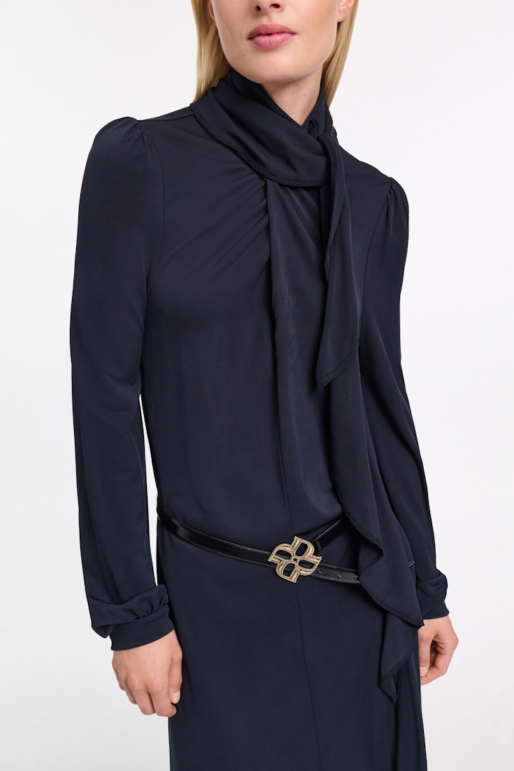 Dorothee Schumacher Kleid aus fließendem Crêpe-Jersey mit Volant dark navy