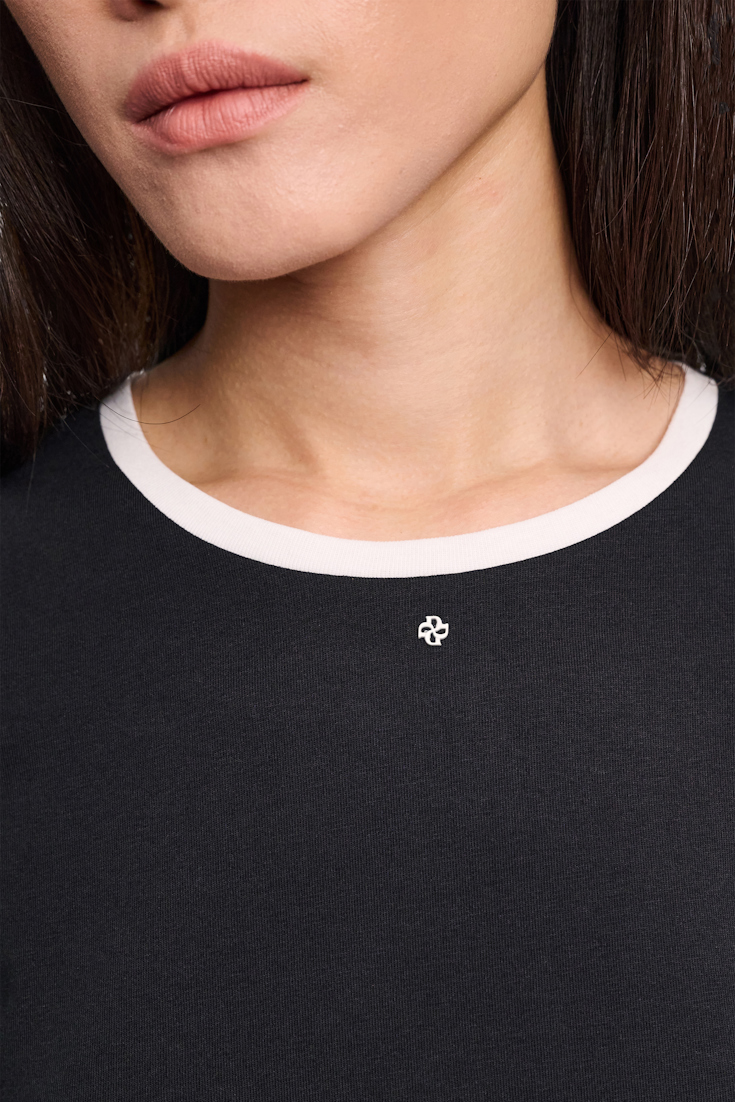 Dorothee Schumacher T-shirt with D-rose embellishment pure black