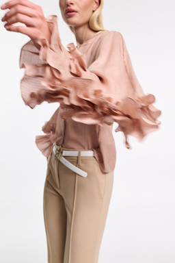 Dorothee Schumacher Bluse aus gestreiftem Seide-Viskose Organdy Voile mit Volants make up
