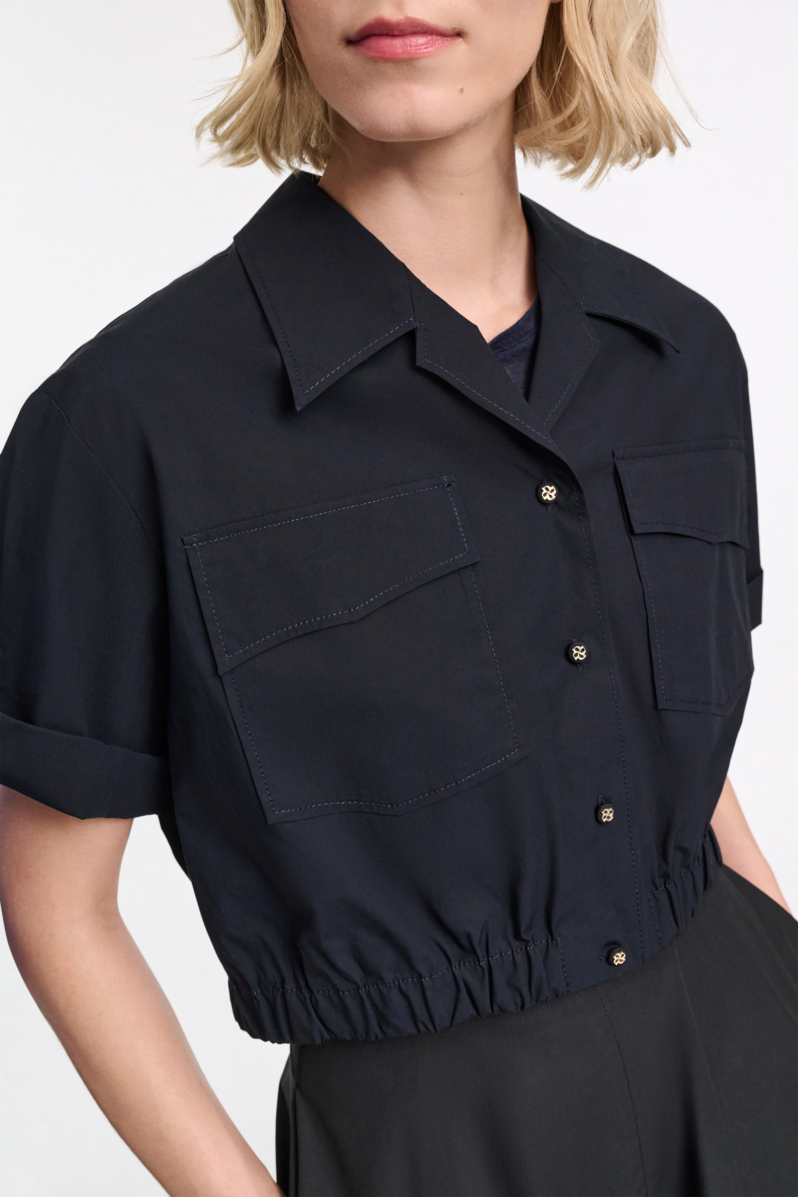 Dorothee Schumacher Cropped, short sleeve blouse in cotton poplin midnight