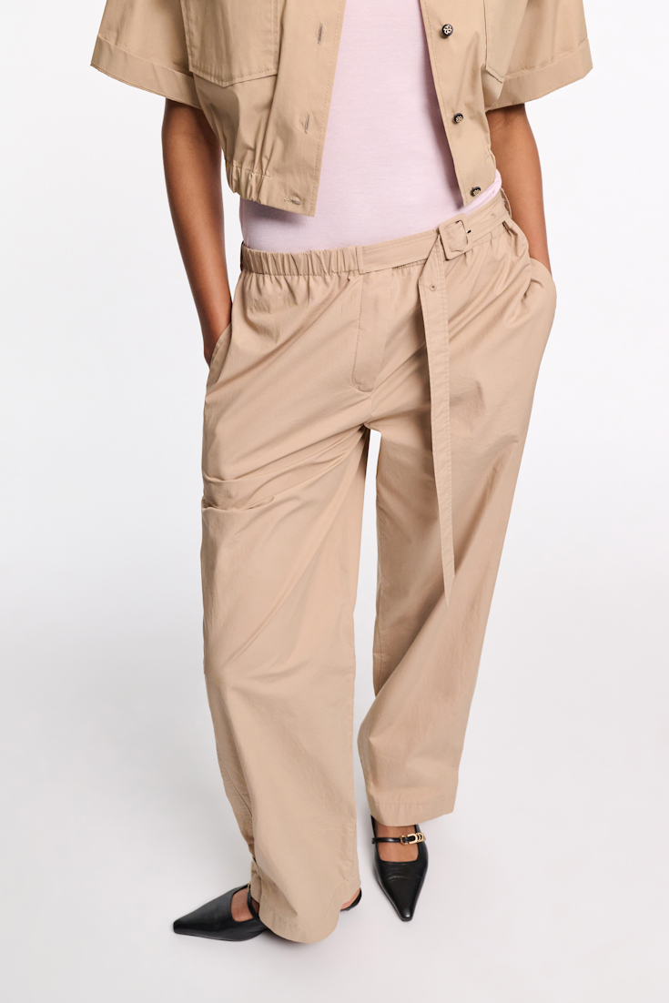 Dorothee Schumacher Lightweight cotton pants trench