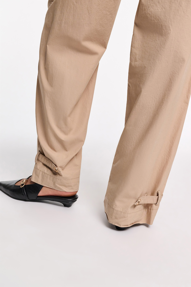 Dorothee Schumacher Lightweight cotton pants trench