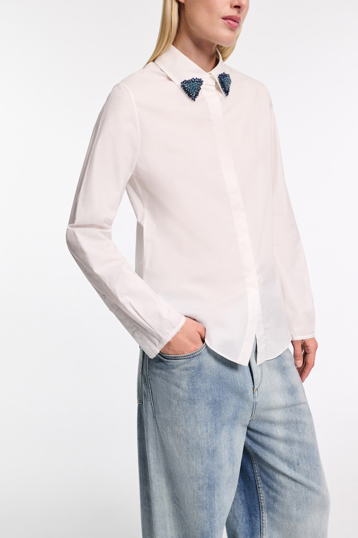 Dorothee Schumacher Stretch cotton poplin shirt with embroidered collar pure white blue pads
