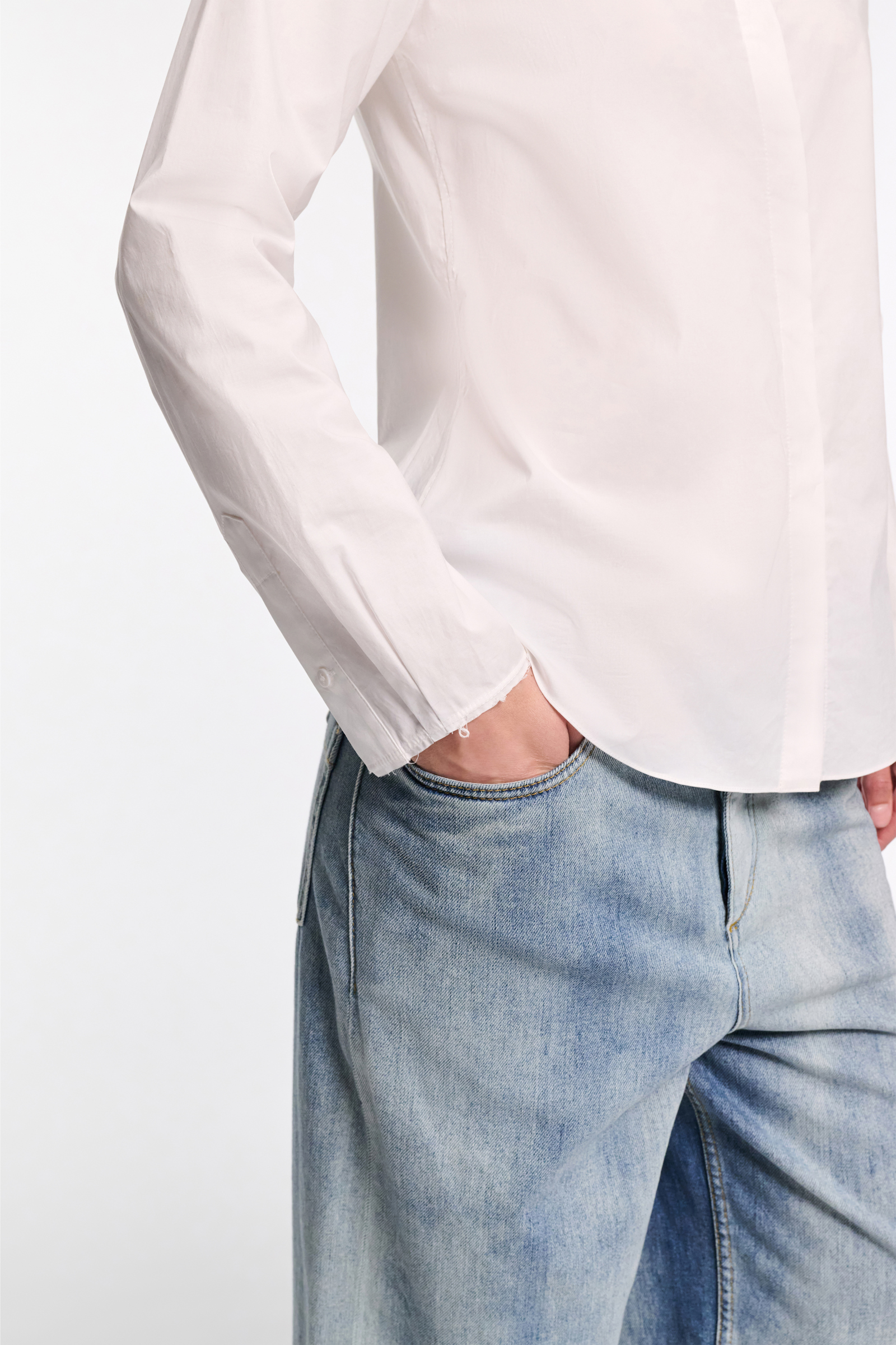 Dorothee Schumacher Stretch cotton poplin shirt with embroidered collar pure white blue pads