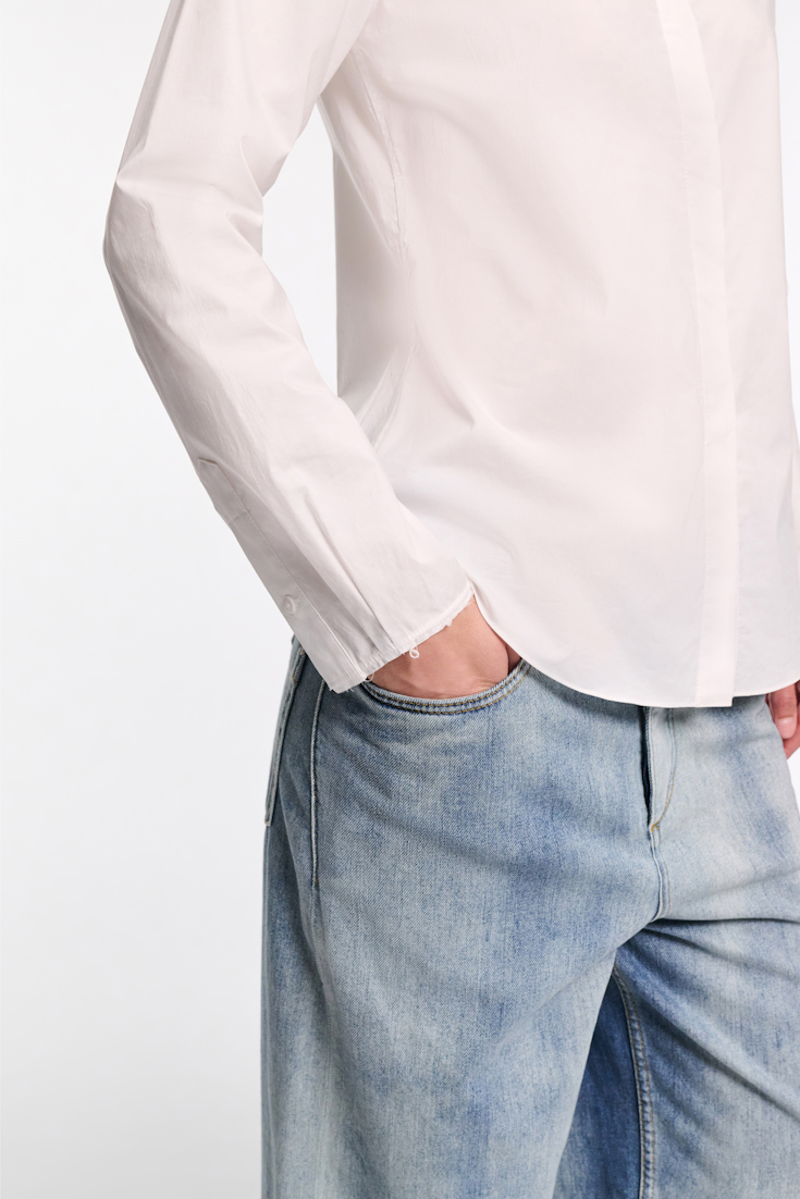 Dorothee Schumacher Stretch cotton poplin shirt with embroidered collar pure white blue pads