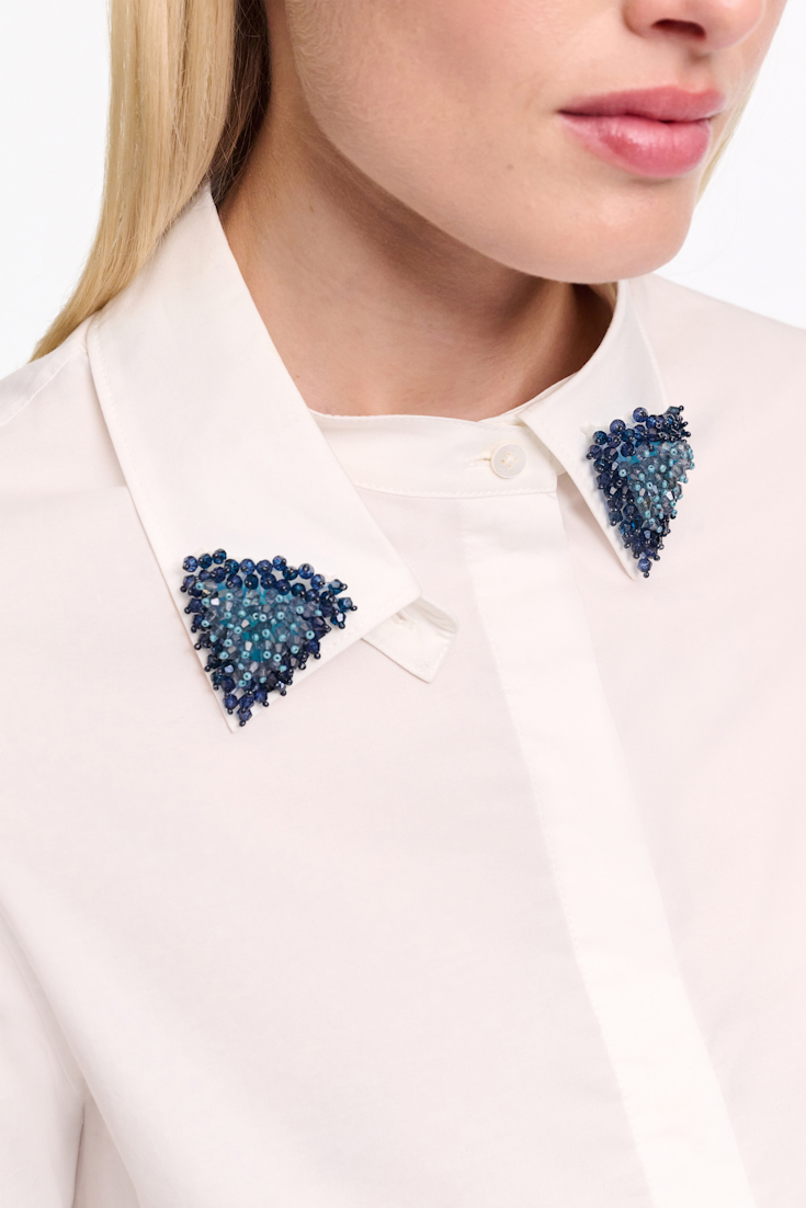 Dorothee Schumacher Stretch cotton poplin shirt with embroidered collar pure white blue pads