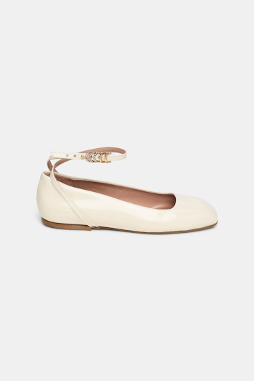Dorothee Schumacher Ballerinas mit Riemchen und Signature D-Rings ivory