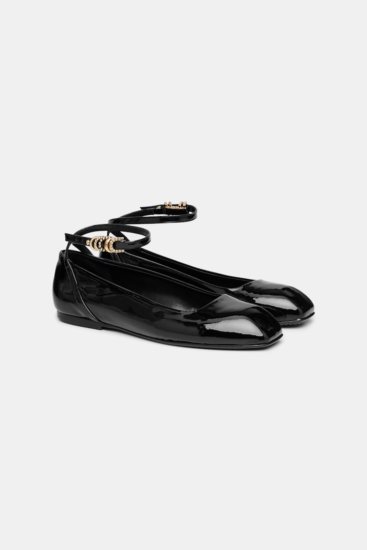 Dorothee Schumacher Patent leather ballerinas with ankle strap pure black