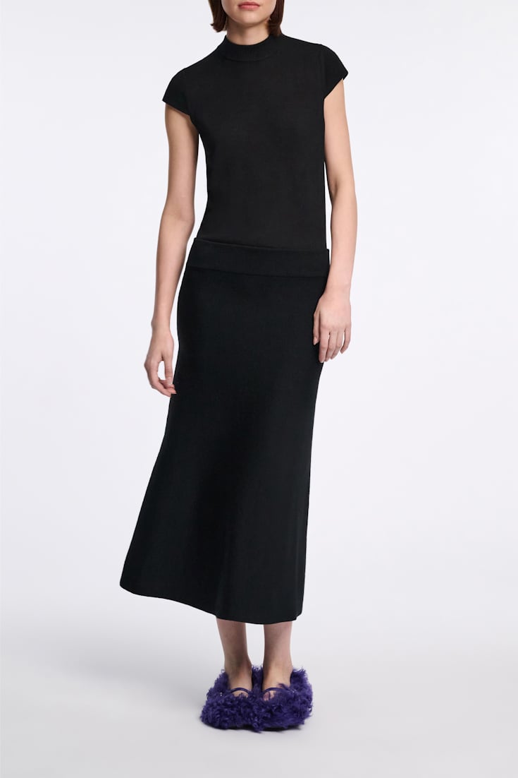 Dorothee Schumacher Pullover aus Merino und Seide mit Stehkragen pure black