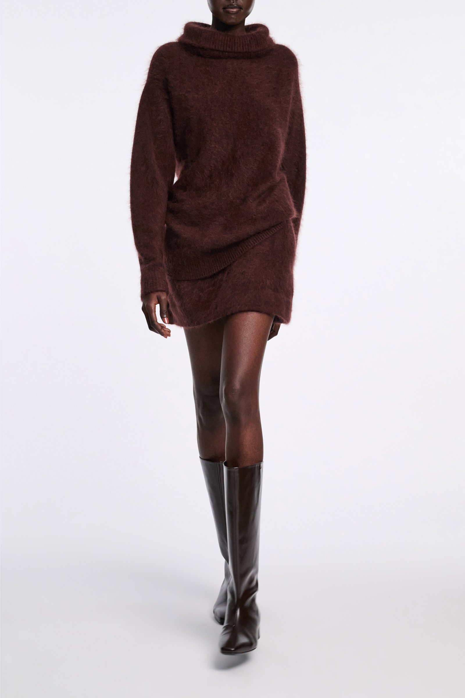 Dorothee Schumacher Fluffy Rollkragenpullover aus Merino und Kaschmir dark chocolate
