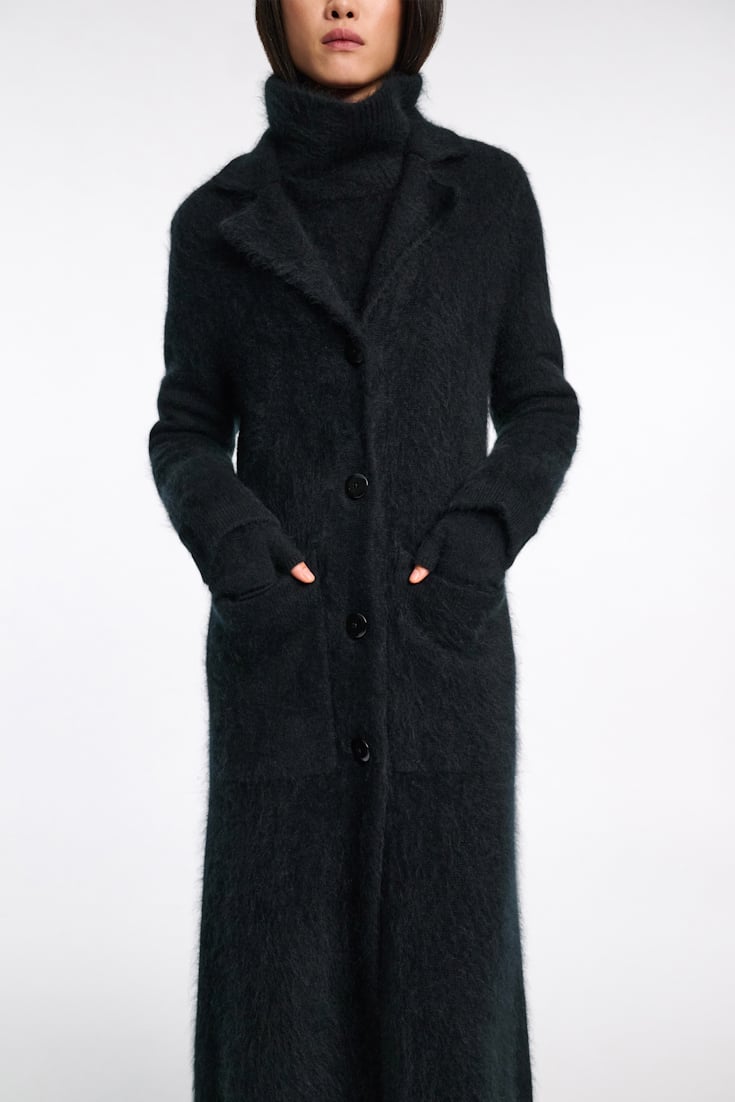Dorothee Schumacher Virgin Merino-cashmere coat pure black