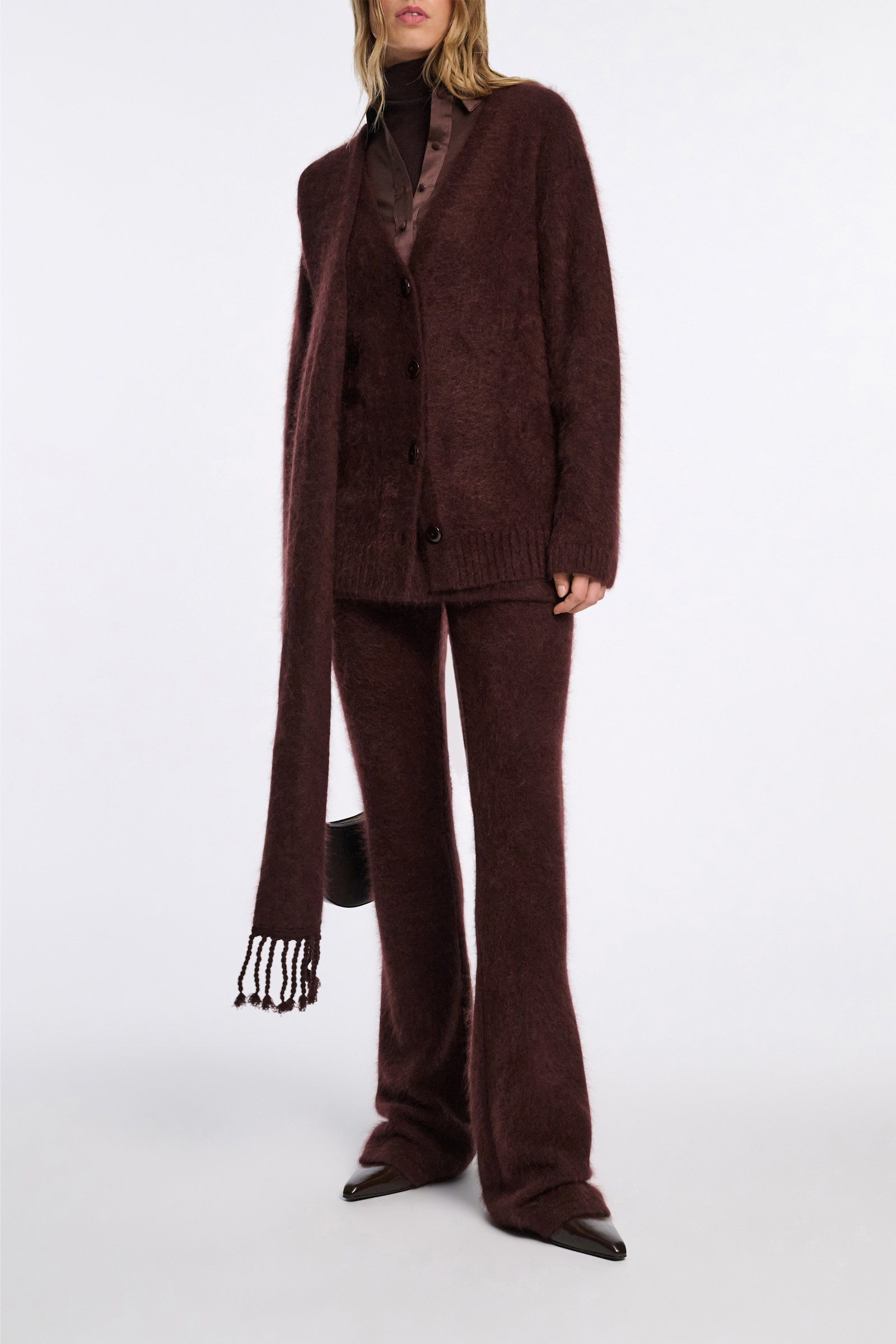 Dorothee Schumacher Fluffy Cardigan mit V-Ausschnitt dark chocolate