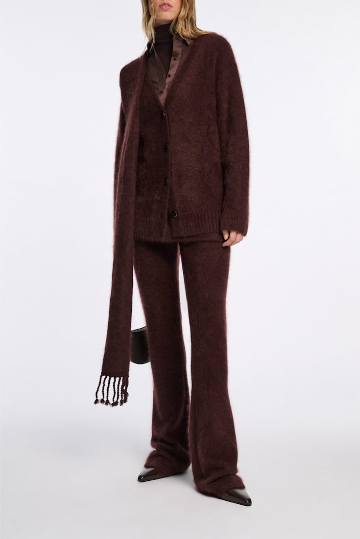 Dorothee Schumacher Fluffy Cardigan mit V-Ausschnitt dark chocolate