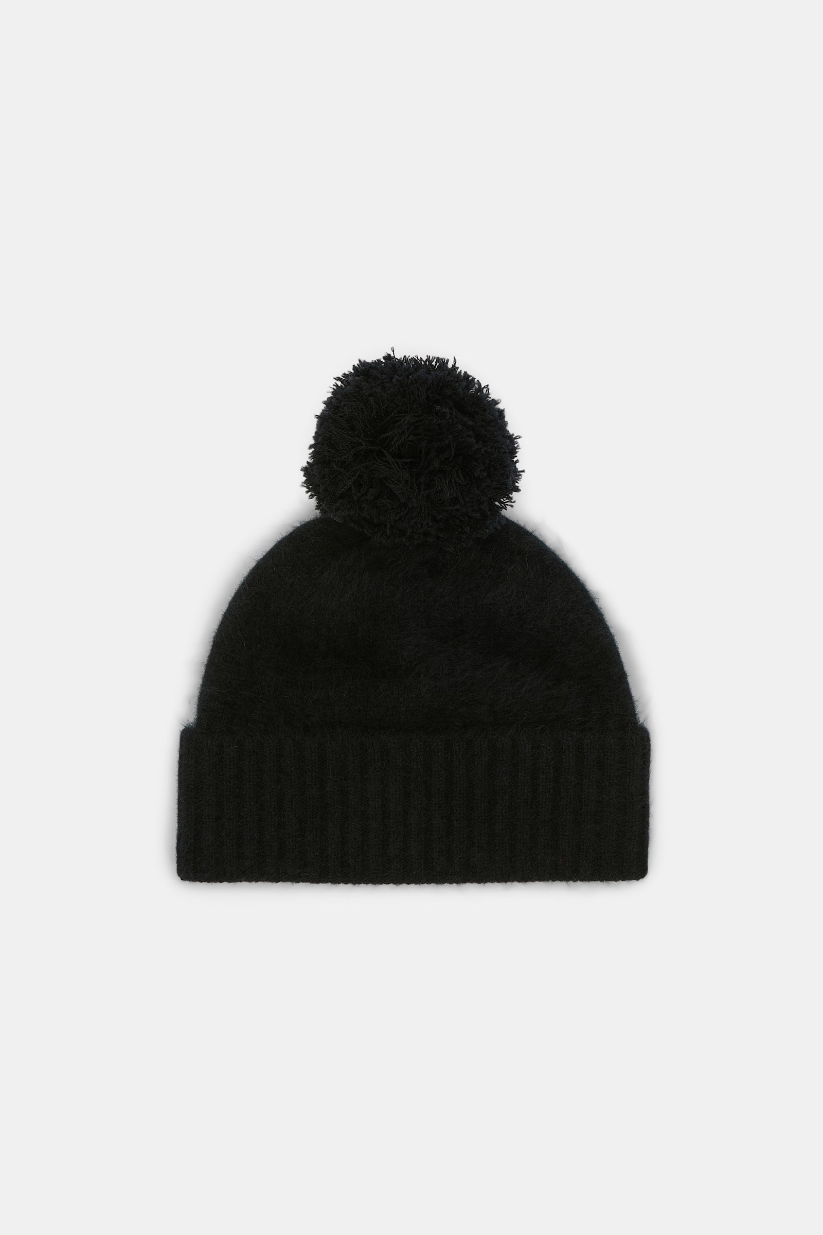 Dorothee Schumacher Fluffy Mütze mit Bommel pure black