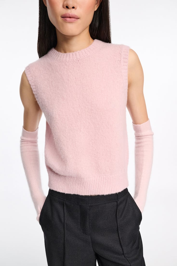 Dorothee Schumacher New cashmere knit shell light pink