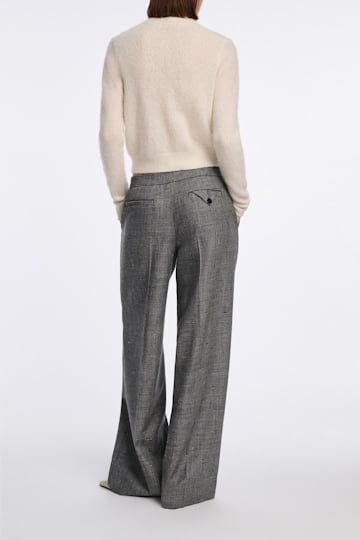 Dorothee Schumacher Cardigan mit Rundhalsausschnitt camellia white