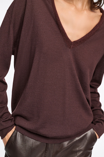 Dorothee Schumacher Virgin Merino deep V-neck pullover dark chocolate