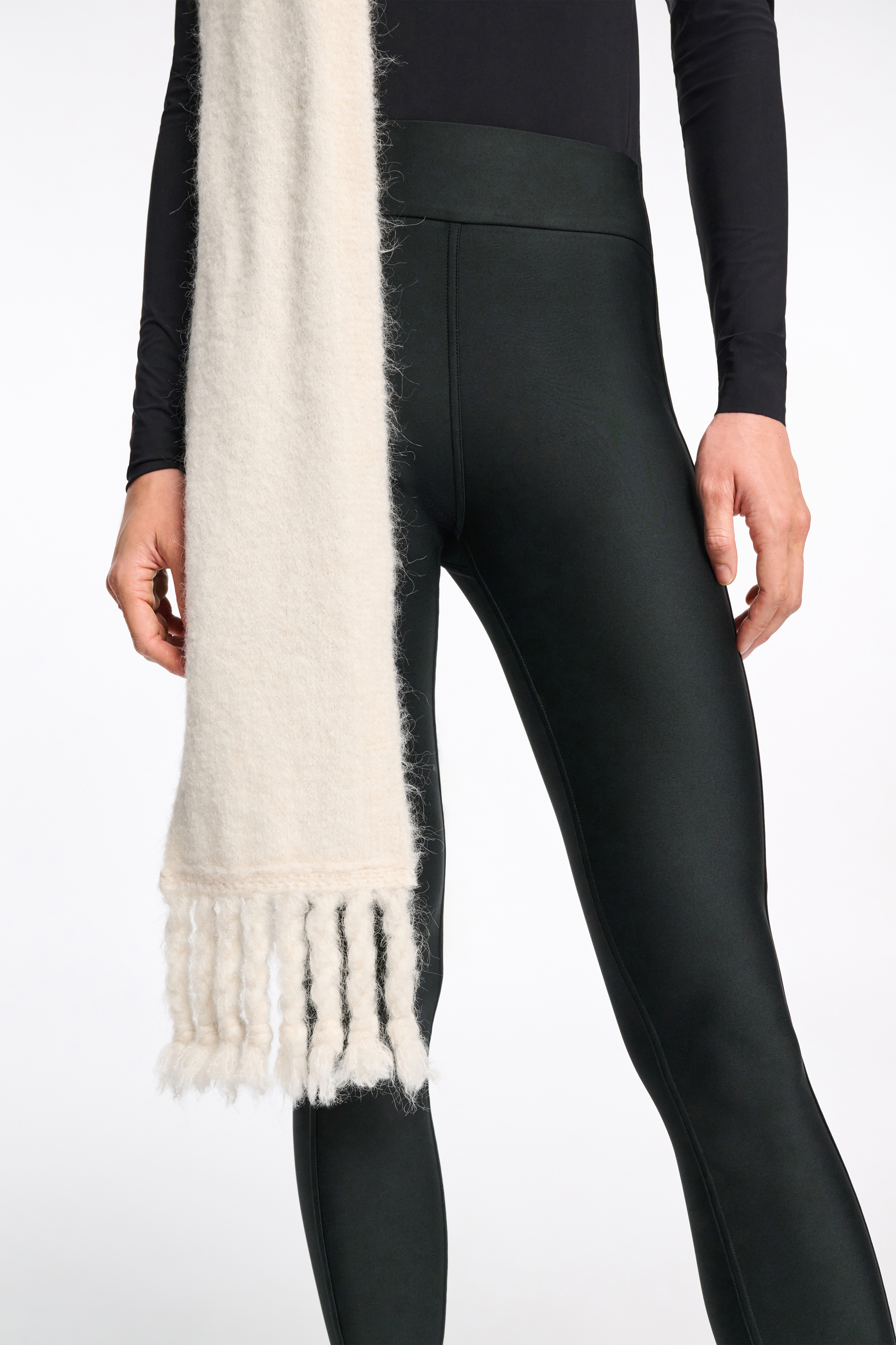 LOVING TOUCH scarf | Dorothee Schumacher