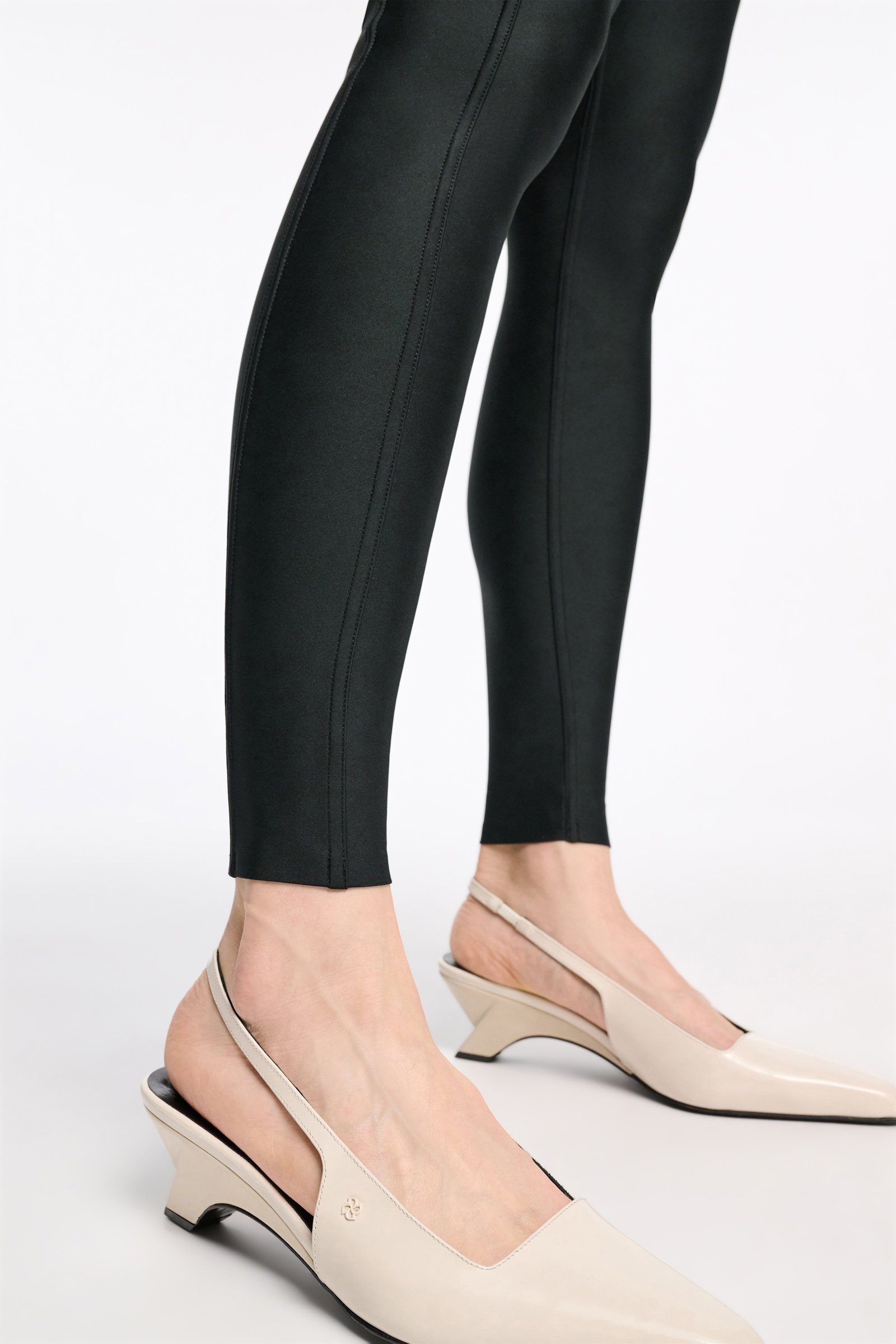 Dorothee Schumacher Leggings mit Seiteneinsatz pure black
