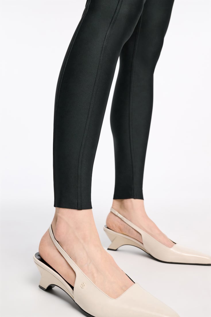 Dorothee Schumacher Leggings mit Seiteneinsatz pure black
