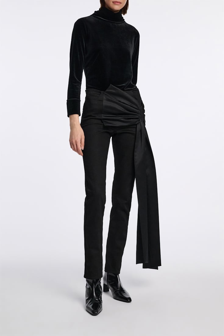 Dorothee Schumacher Rollkragentop aus Stretch-Samt pure black