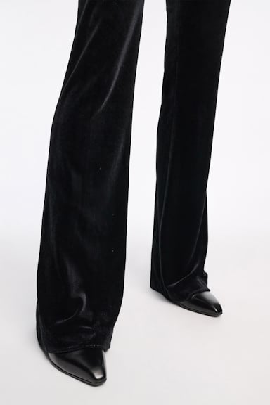 Dorothee Schumacher Hose aus Stretch-Samt pure black
