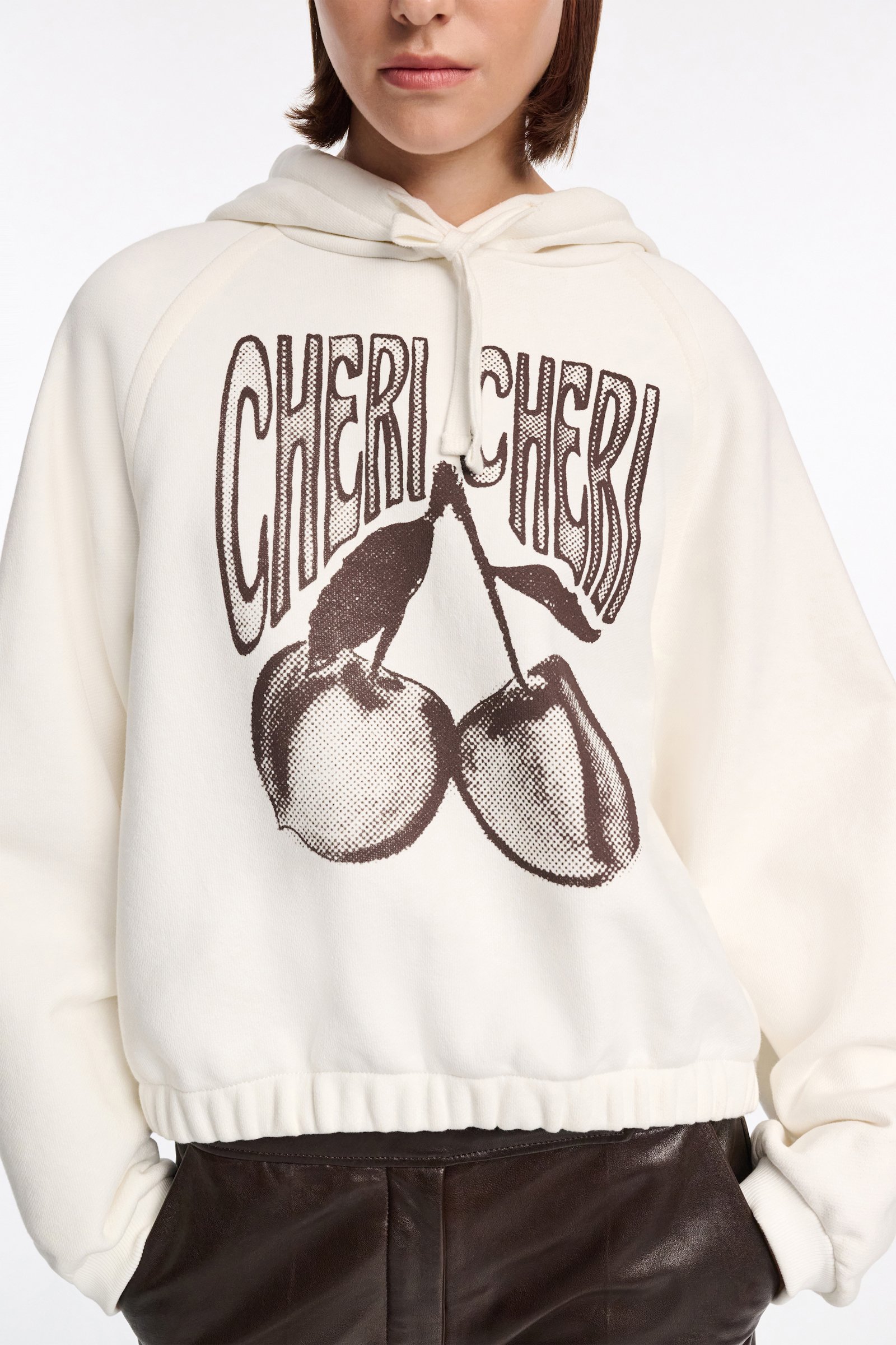 Dorothee Schumacher Hoodie mit "CHERI CHERI" Print camellia white