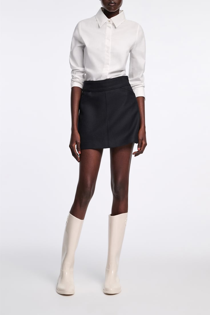 Dorothee Schumacher Mini skirt in virgin wool pure black