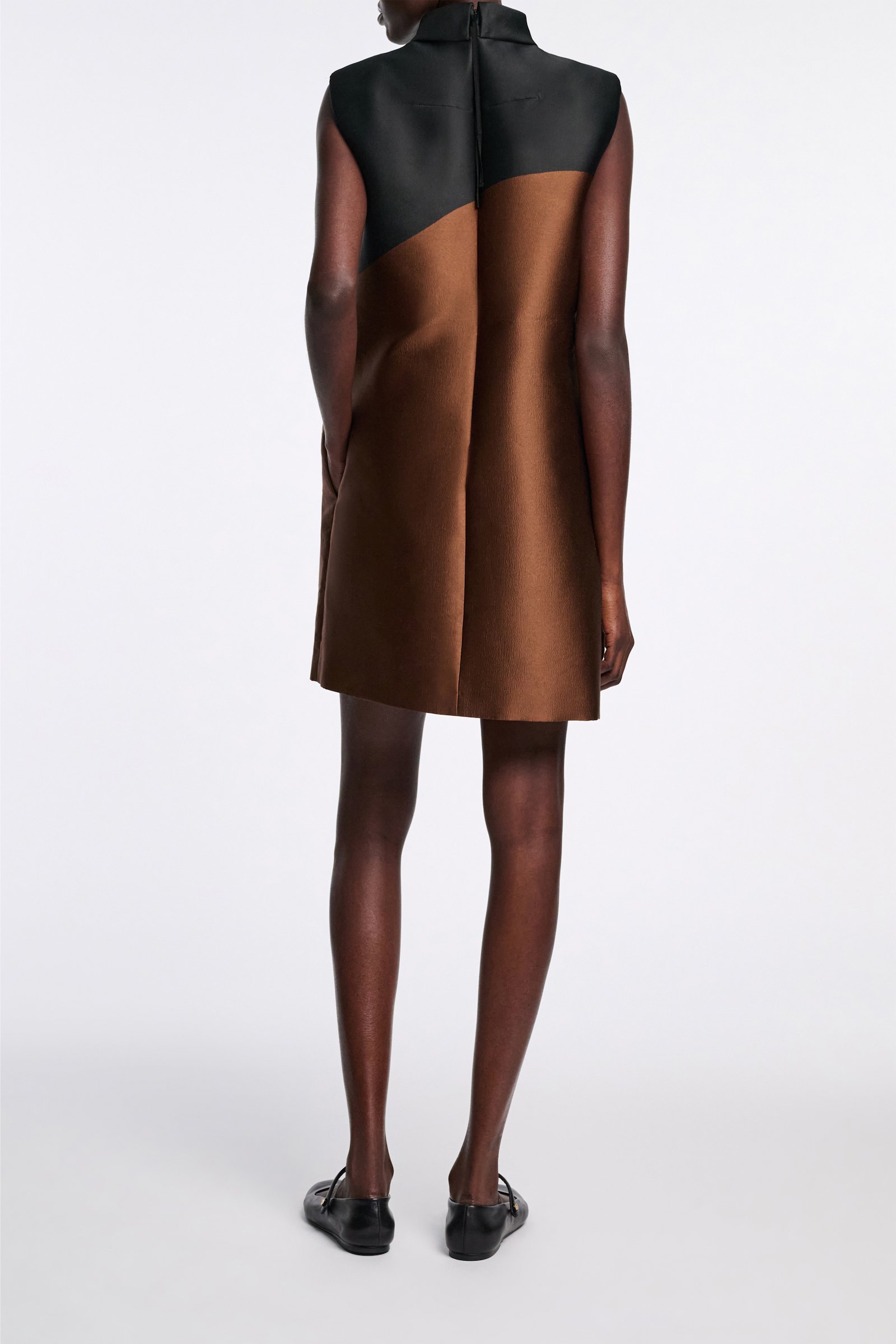 Dorothee Schumacher Shiftkleid aus dreidimensionalem Cloque-Jacquard caramel black