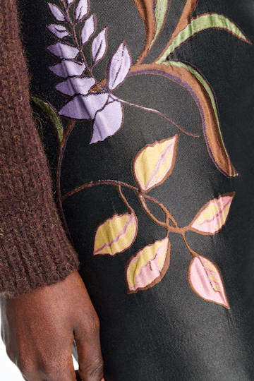 Dorothee Schumacher Kurzer Rock aus dreidimensionalem Cloque-Jacquard pure black