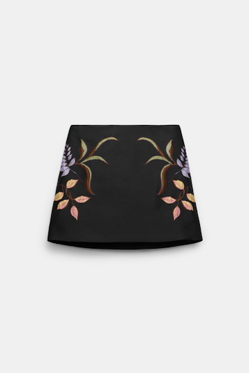 Dorothee Schumacher Kurzer Rock aus dreidimensionalem Cloque-Jacquard pure black