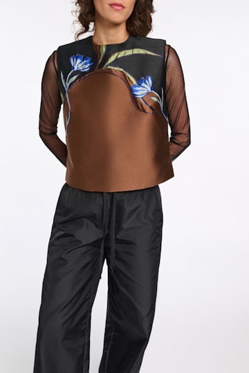 Dorothee Schumacher Top aus dreidimensionalem Cloque-Jacquard caramel black