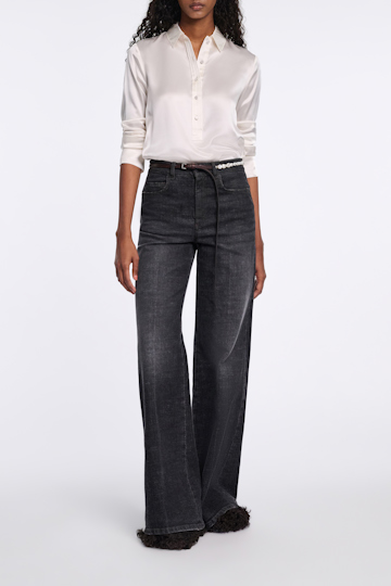 Dorothee Schumacher Bluse aus Seidensatin mit Polokragen eggshell