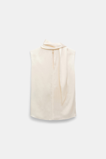 Dorothee Schumacher Ärmellose Bluse aus Seidensatin eggshell