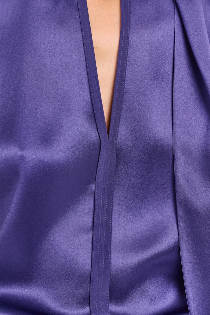 Dorothee Schumacher Sleeveless blouse in silk satin iris