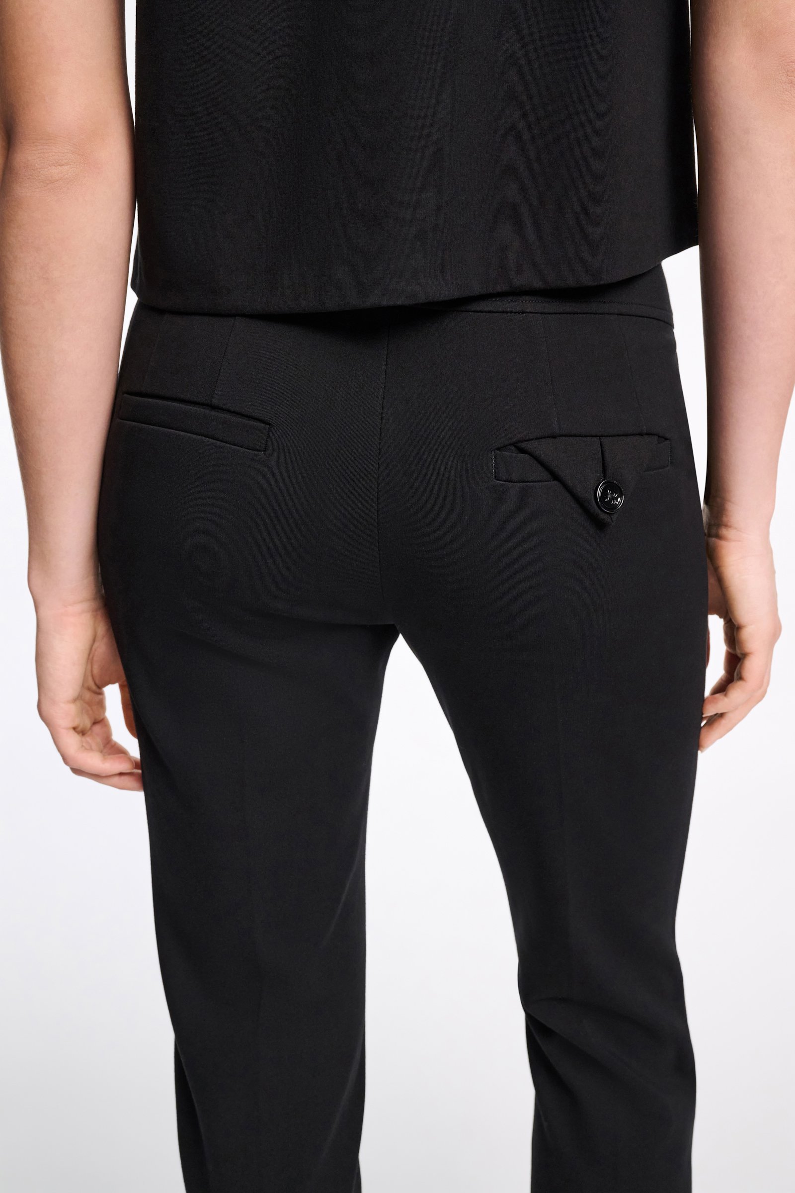 Dorothee Schumacher Zigarettenhose aus Punto Milano pure black