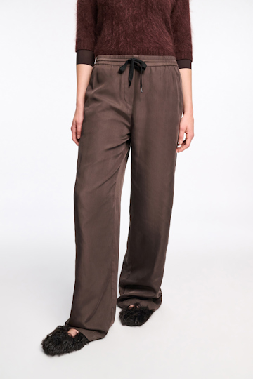 Dorothee Schumacher Nylon pants dark chocolate