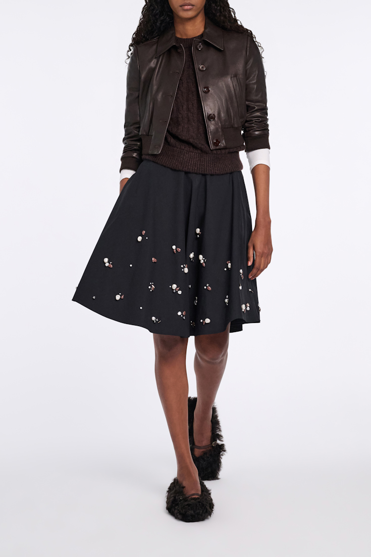 Dorothee Schumacher Von Hand bestickter Tellerrock pure black