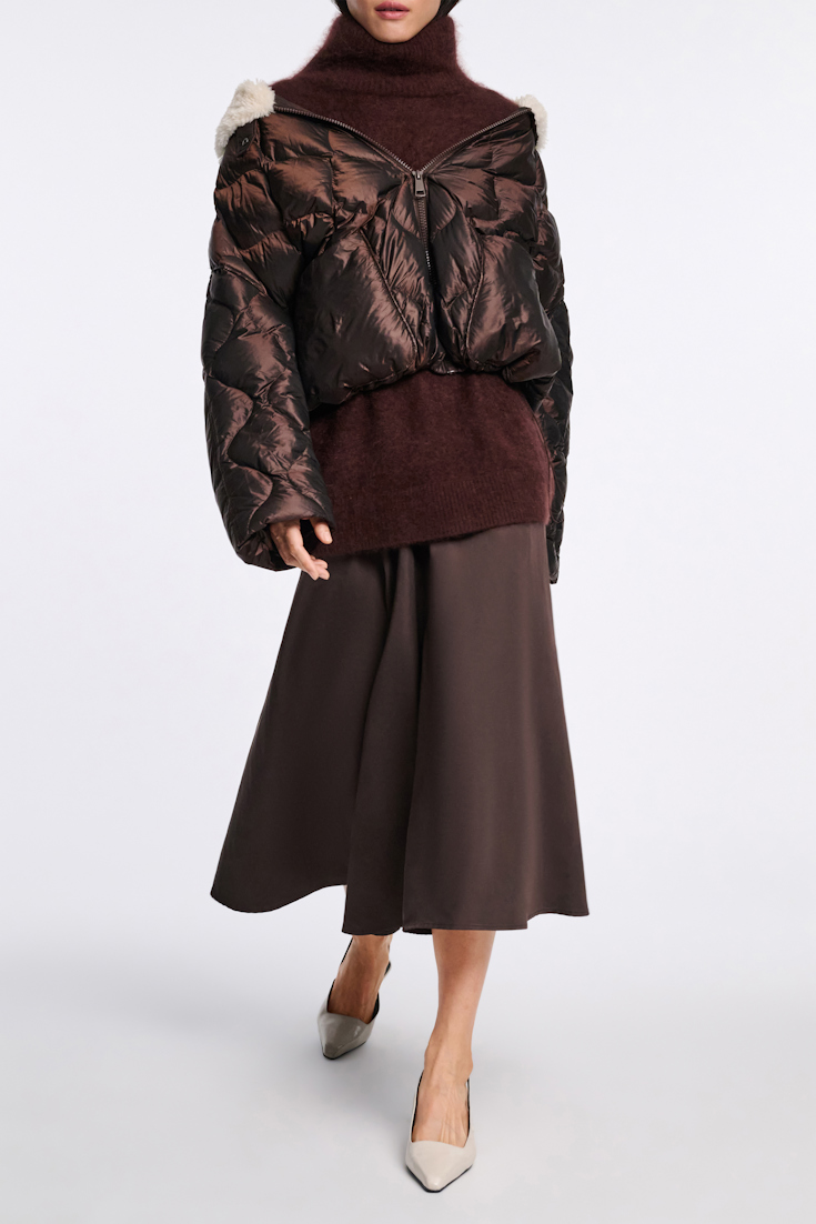 Dorothee Schumacher Down jacket with faux fur collar chocolate