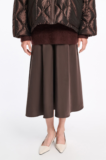 Dorothee Schumacher Down jacket with faux fur collar chocolate