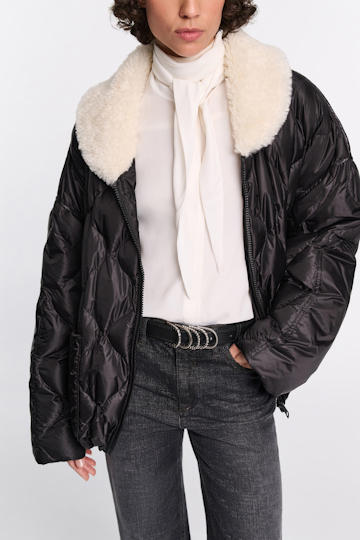 Dorothee Schumacher Down jacket with faux fur collar pure black